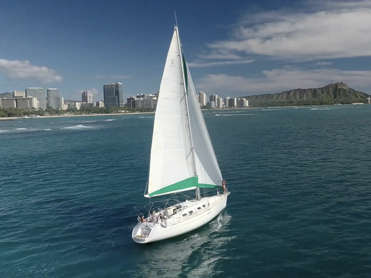 Monohull Sailboat Yacht Charter in Honolulu