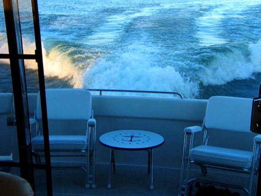 Motor Yacht Boat Charter in