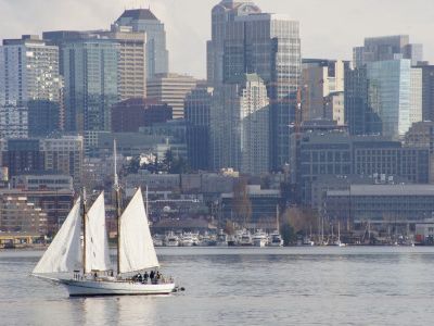 Monohull Sailboat Yacht Rental in Lake Union, Seattle