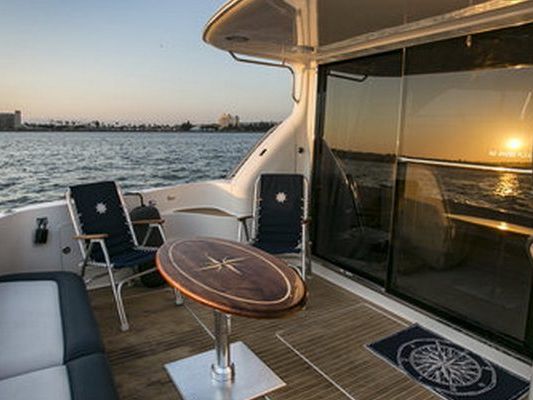 Express Cruiser Yacht Charter in San Diego