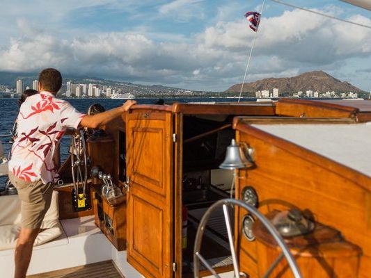 Catamaran sailing Yacht Yacht Rental in Honolulu