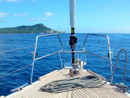 Honolulu Yacht Rental