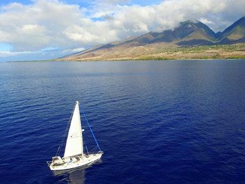 Monohull sailboat Yacht Rentals in Lahaina, Maui