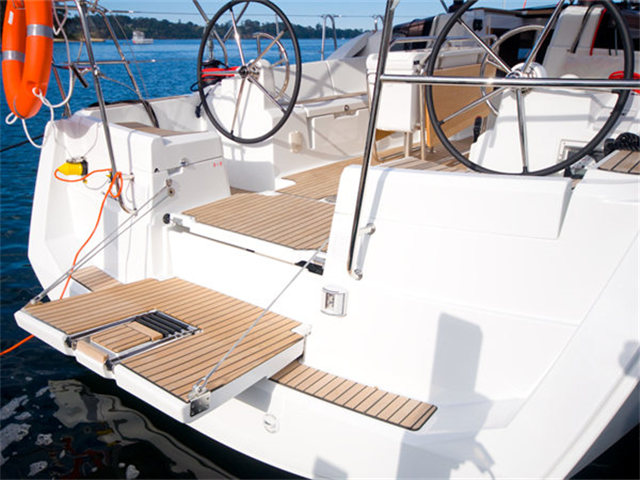 marina del rey sailboat rental