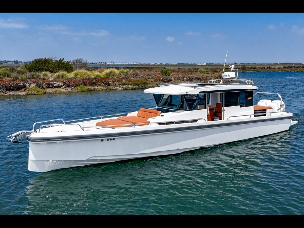 2018 Axopar 37 Aft Cabin-1.png